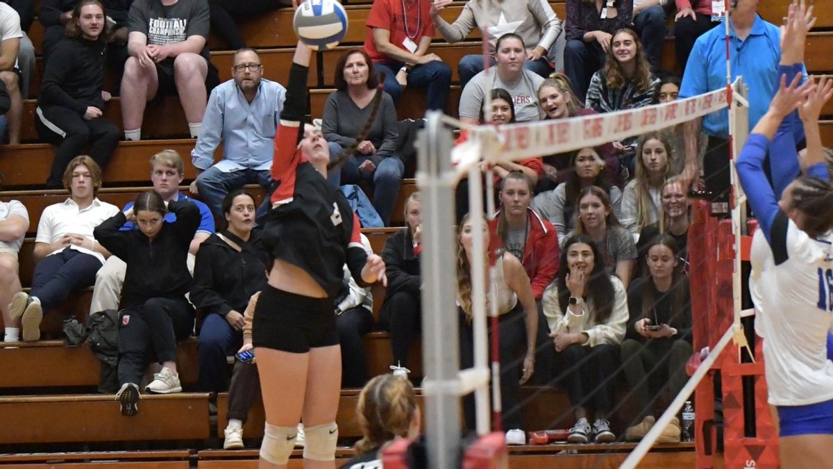 <a href="/LFCVolleyball/">Lake Forest College Volleyball</a> .<a href="/LFCVolleyball/">Lake Forest College Volleyball</a> Starts Homecoming Weekend with Three-Set Victory over Marian goforesters.com/news/2023/10/6… #GoForesters