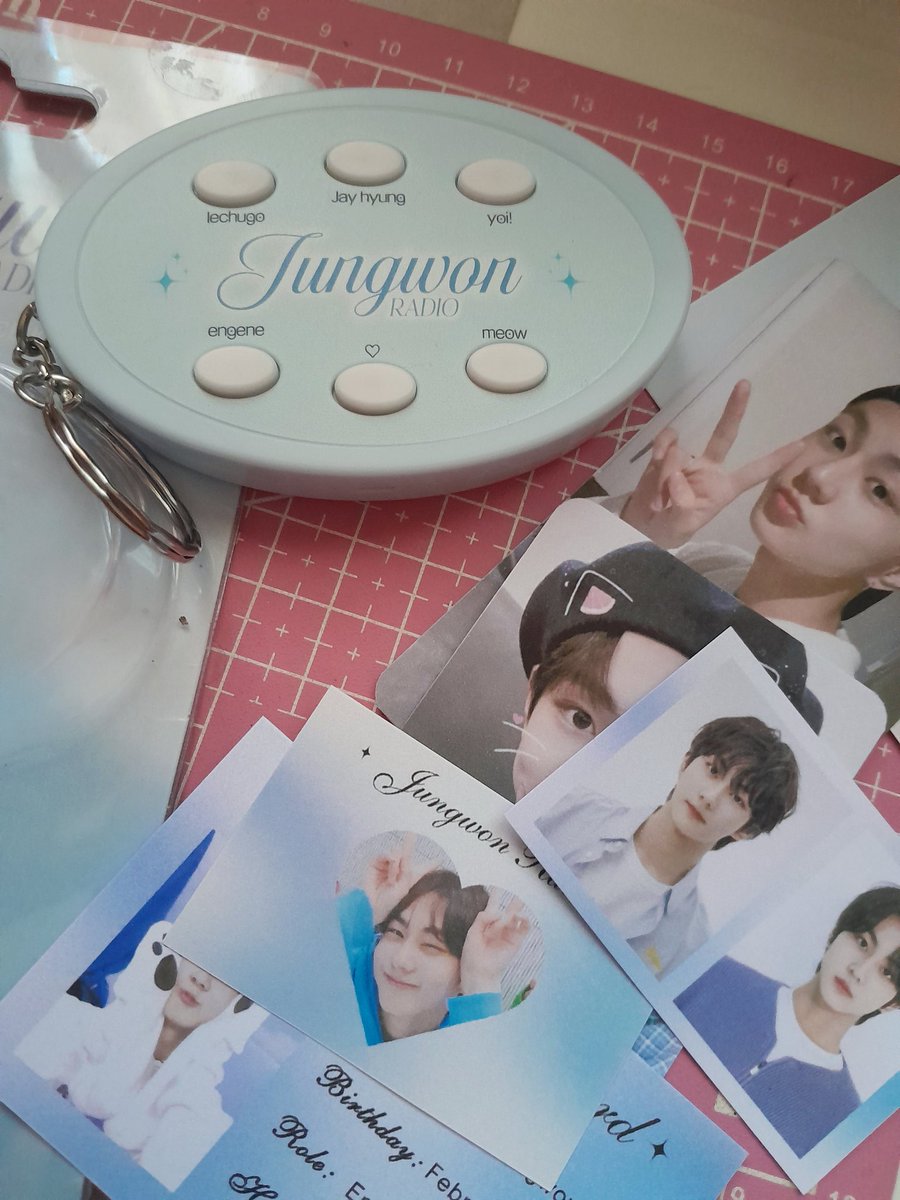_wontobuy's tweet photo. 💌 #ciousmailz
  ↳ @enhyfun_studio

aaa super duper worth the wait, jungwon vkr is finally hereee!! the amount of joy and comfort it brings me is immeasurable ☹️❤️‍🩹 really appreciate your constant updates po, thank you sooo much <333 

#enhyfunthanks https://t.co/uTze7TSR5W