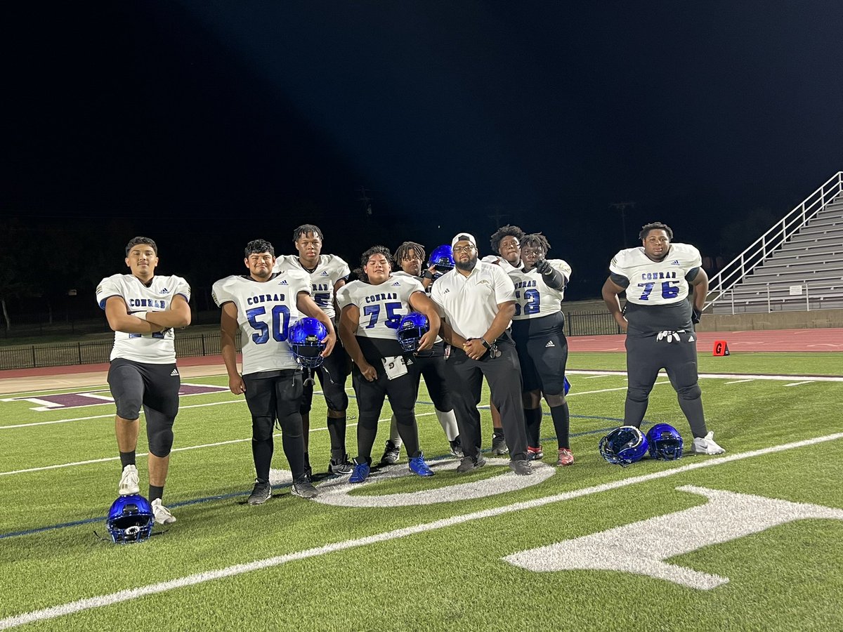 amerriwether77's tweet photo. Victory 5-1 #DallasConrad #ChargerFootball https://t.co/hfOTWXIWnQ