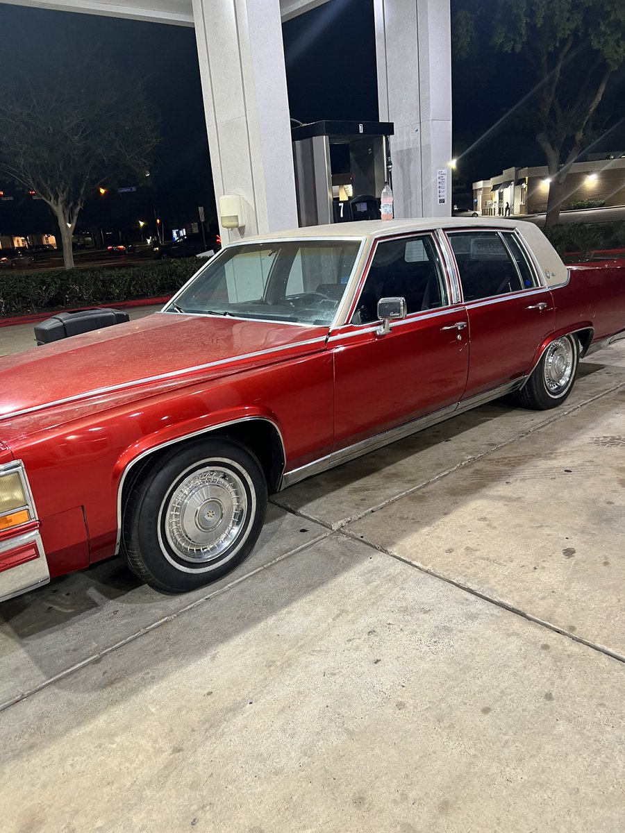 KTTeeV's tweet photo. Enjoying the serenity of the open road tonight 🚗✨ Just gave my ride some love with a radiator flush, a new thermostat, and a fresh oil change. Bit by bit, #wecoming 💪🏽🦍💯 #PeacefulDrive #CarMaintenance #KTTEEV https://t.co/YHtZKC9eC1