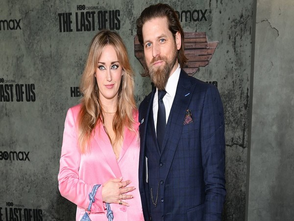 ani_digital's tweet photo. 'The Last of Us' fame Ashley Johnson, six other women allege physical abuse by Brian Foster
Read @ANI Story | https://t.co/9YSEnpcdjS
#AshleyJohnson #BrianFoster #Abuse https://t.co/cSIC6aGQFz