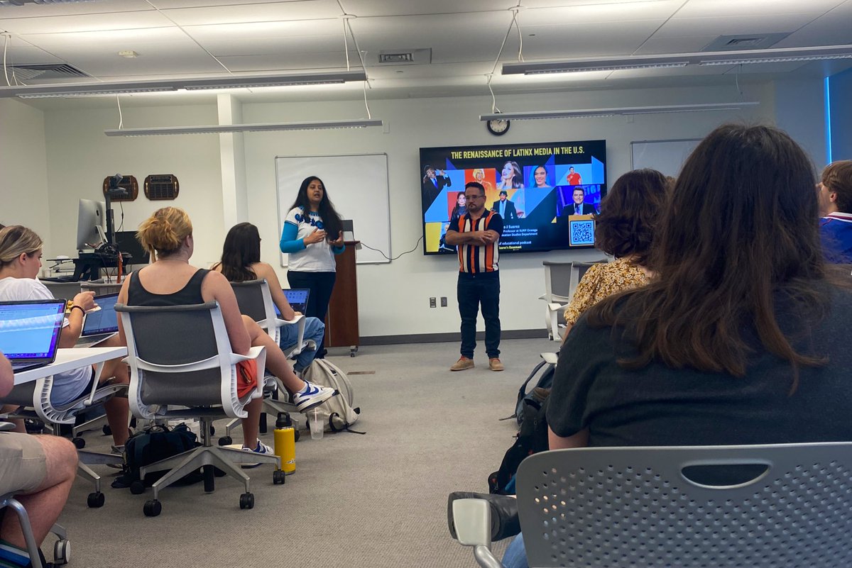 erikajschneider's tweet image. A beautiful fall week of listening and learning feat. a few folks that affirmed, exposed, and inspired. #codeshift #newsengagementday @SyracuseU