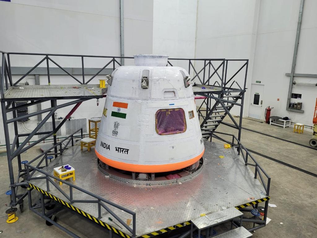 ISRO (@isro) on Twitter photo Mission Gaganyaan:
ISRO to commence unmanned flight tests for the Gaganyaan mission.
Preparations for the Flight Test Vehicle Abort Mission-1 (TV-D1), which demonstrates the performance of the Crew Escape System, are underway.
isro.gov.in/First_Crew_Mod…
<a href="/indiannavy/">SpokespersonNavy</a>
#Gaganyaan Mission Gaganyaan:
ISRO to commence unmanned flight tests for the Gaganyaan mission.
Preparations for the Flight Test Vehicle Abort Mission-1 (TV-D1), which demonstrates the performance of the Crew Escape System, are underway.
isro.gov.in/First_Crew_Mod…
<a href="/indiannavy/">SpokespersonNavy</a>
#Gaganyaan