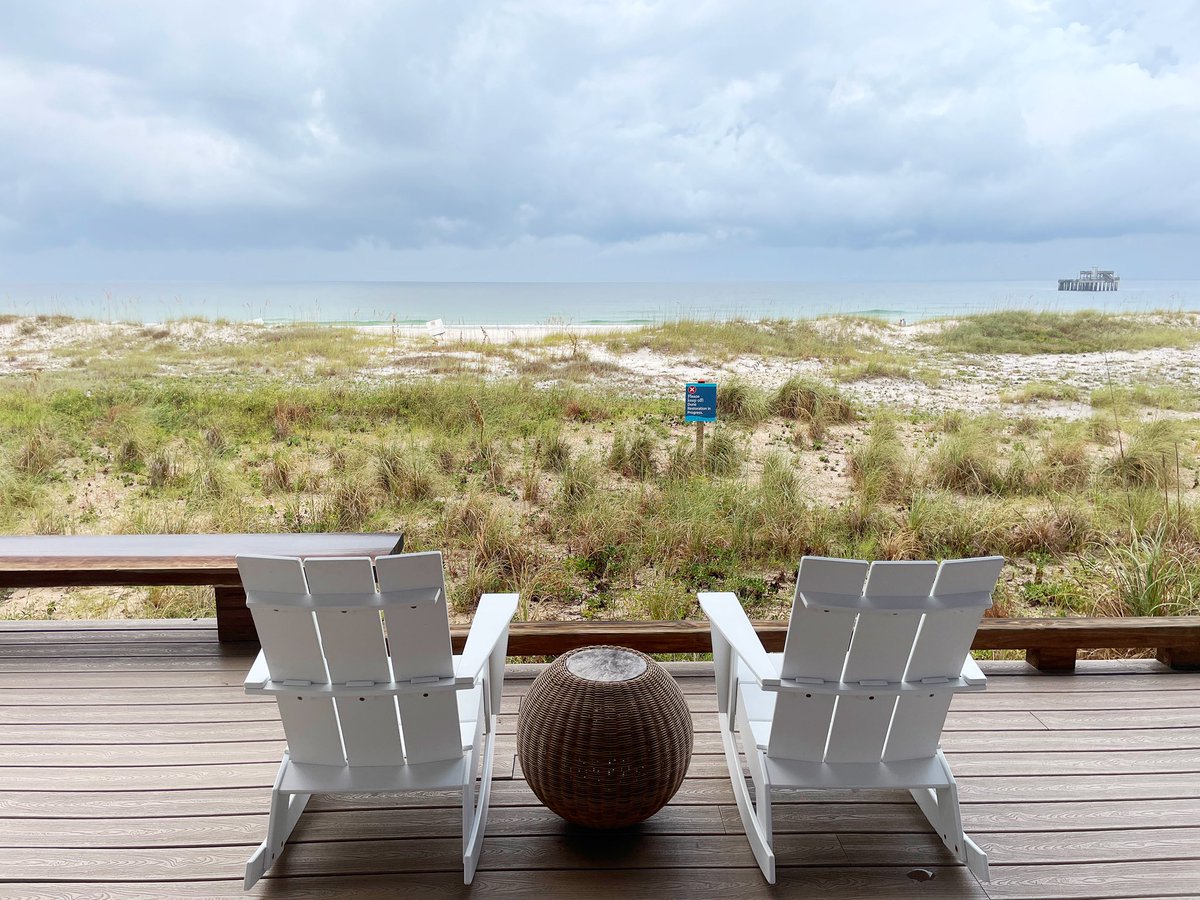 melodytravels's tweet image. The Lodge at @GulfStatePark has the cutest seating arrangements throughout! #Hosted 

#STEAlabamaBeaches #ALBeachBlogger