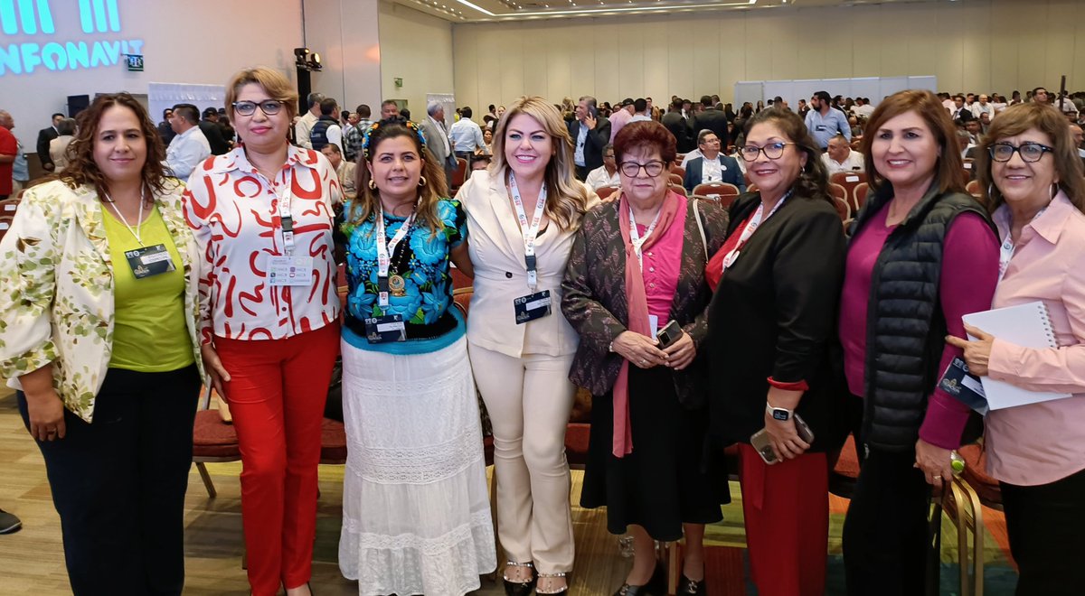 Mony_Alarcon's tweet photo. Las Comisiones Consultivas Regionales (CCR) es el Órgano Colegiado que funge como enlace entre el Sector de los Trabajadores y el Sector Empresarial, así como con el Gobierno Federal, los gobiernos estatales y los municipios. #CCR23 #Comisionada #Oaxaca #STIRTT #CTM https://t.co/CusVeWKhz7