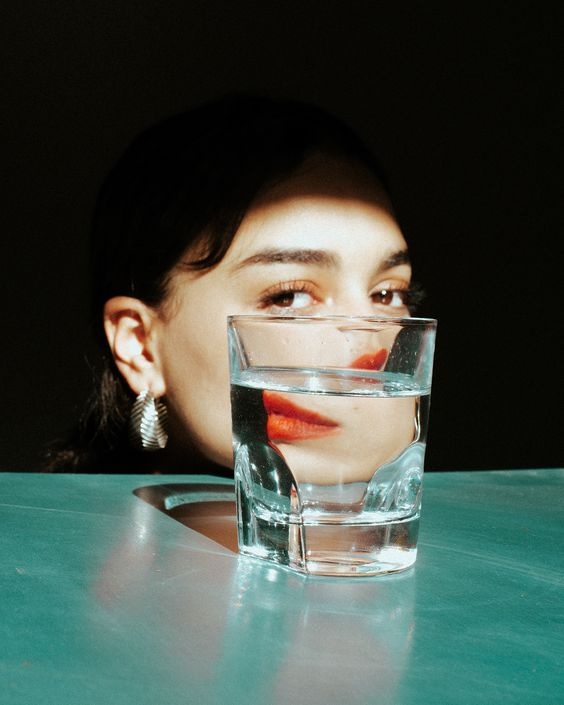 somewhere_art's tweet photo. Hamza Lafrouji, From series "Glass", 2020 https://t.co/CMYHwsm2yL