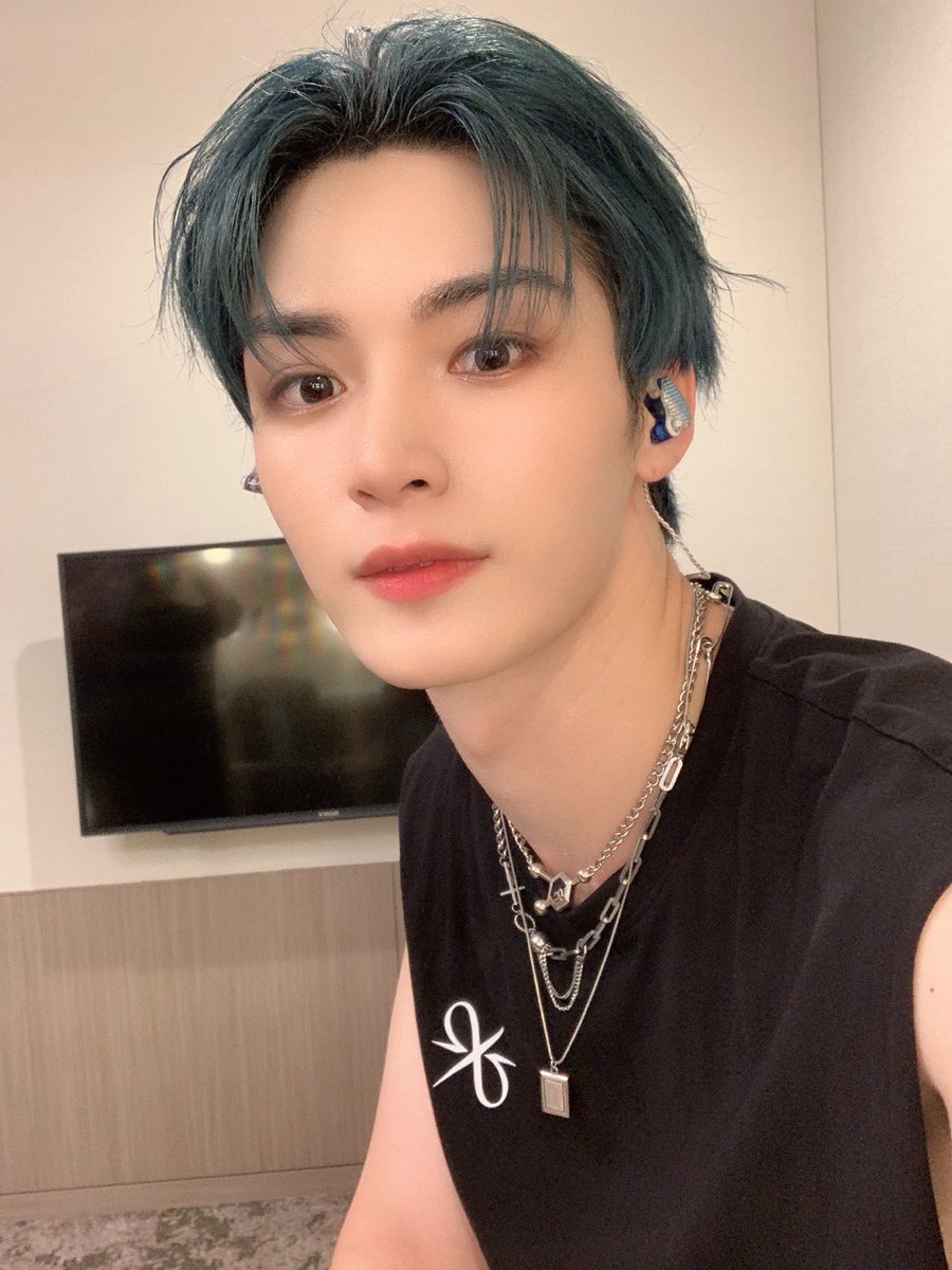 何してますか~~ #OMEGA_X #オメガエックス #ハンギョム #HANGYEOM