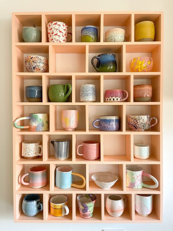 syifaauliam's tweet photo. Menarikk juga nih idenya, jadiin mug buat hiasan dinding😍 markicar(mari kita cari) di sopiiiii wkwkwkw *bismillah engga kalap https://t.co/uyBT8yOZAu