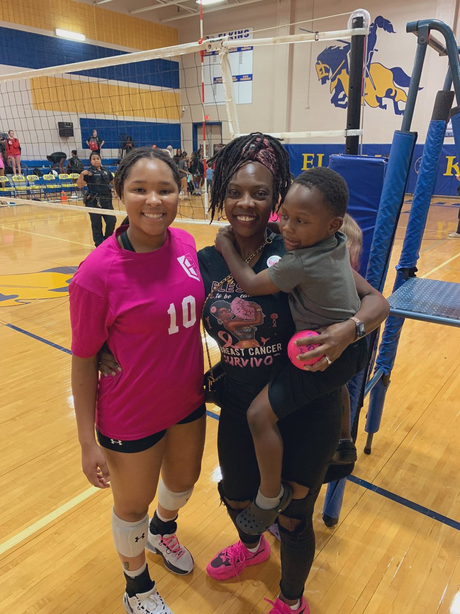 MeansCoach's tweet photo. Was able to see one of my old players play tonight! You did great White, good win Lady nights!

Thanks for the sash and ball! You and your mom have always be a supporter of me! #PinkOut #DigPink #BreastCancerAwarenessMonth https://t.co/IHzufrpIAc