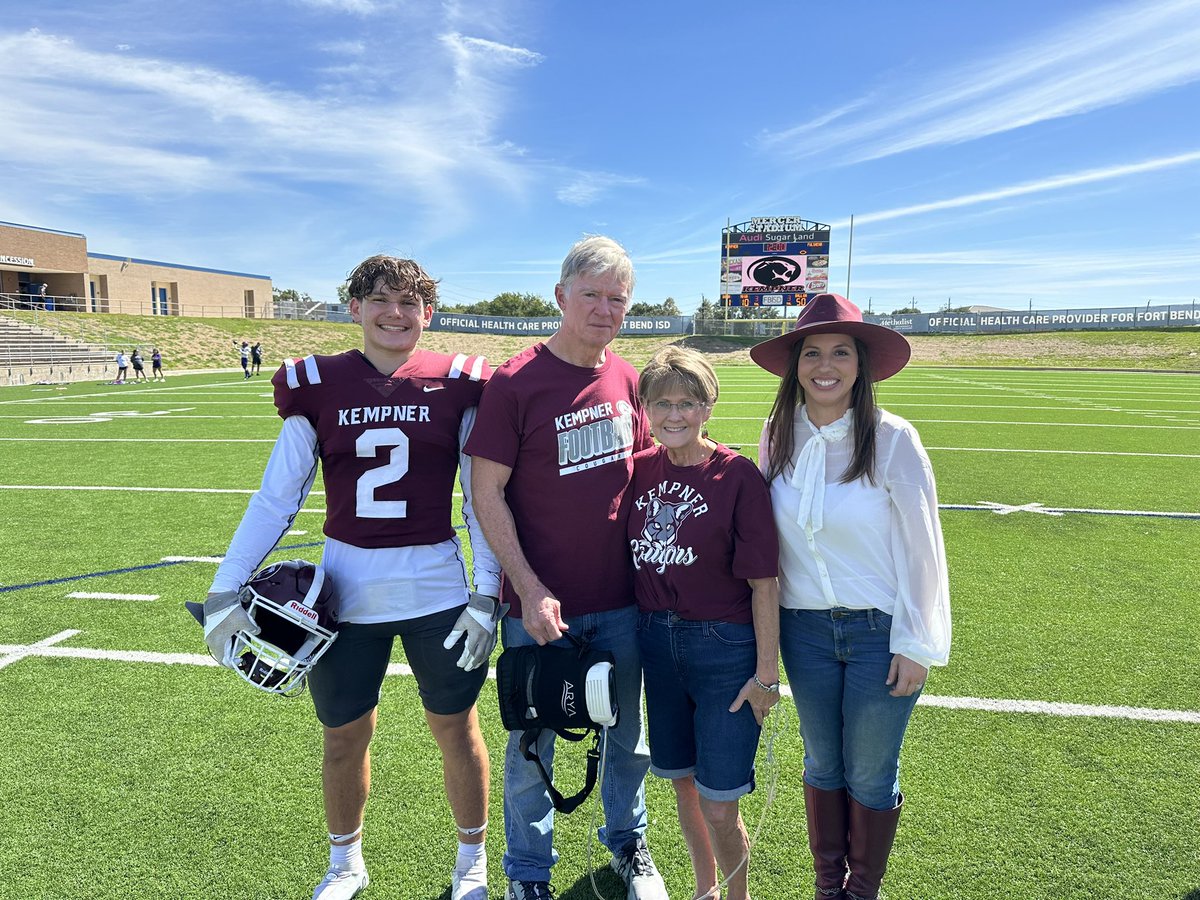 FBISDAthletics's tweet photo. Mr. &amp; Mrs. Maxson were honorary Go for the Gold Senior captains at today's Kempner vs Fulshear football game! https://t.co/wYj7kc0Xgu