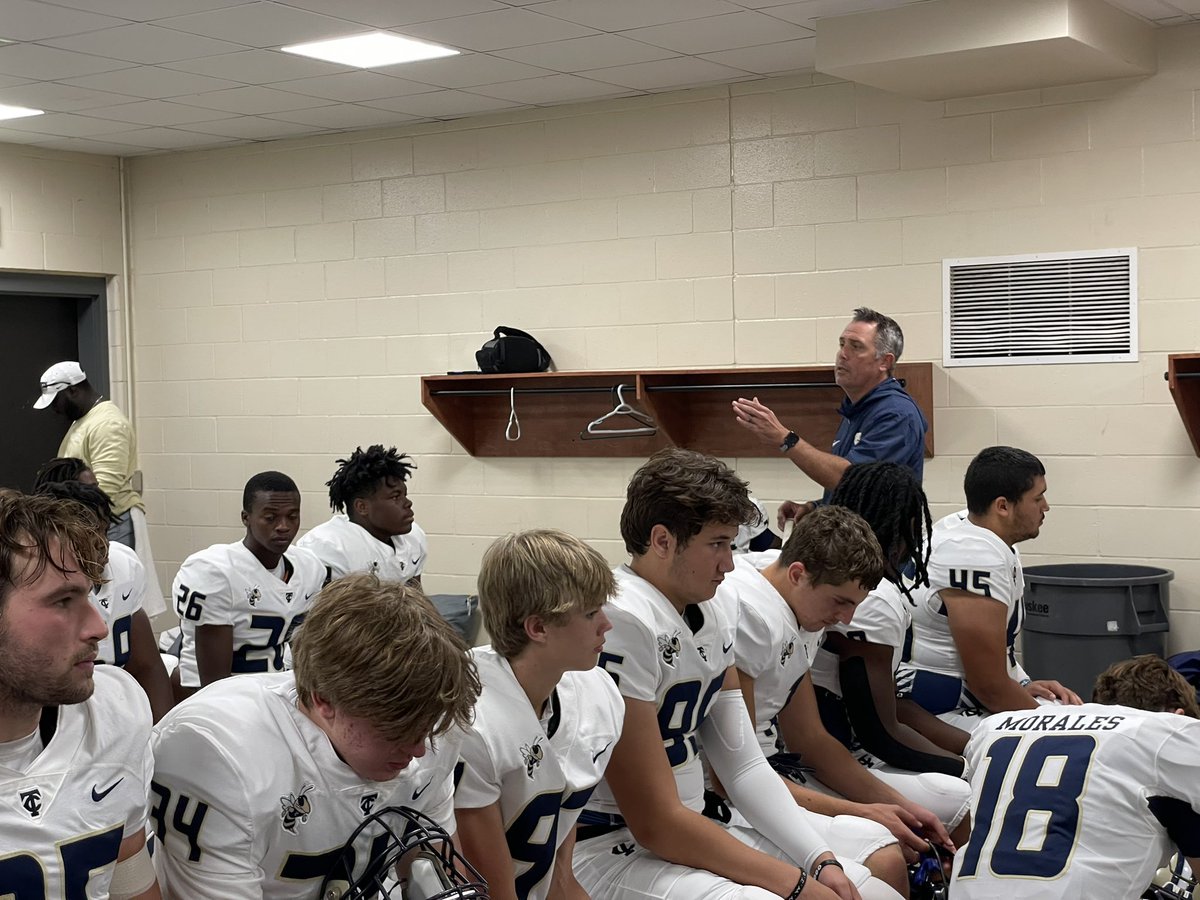 tcchsyjfootball's tweet photo. A few last minute instructions before we head out. #TheCounty #TogetherWeSwarm #W1NTHEDAY #BeatHOCO https://t.co/frxjsHtht4