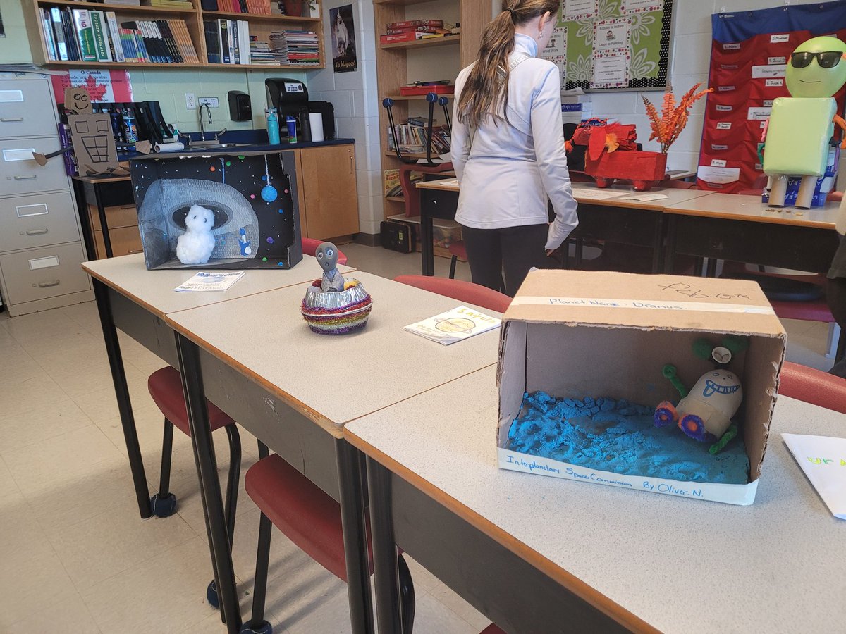 mmepiercey's tweet photo. @Amalgamated_NL @NLESDCA @bartlett_mme Here are the last of our extraterrestrial friends! They all had some pretty awesome adaptations to be able to survive on their planets! 👏👽🛸👾 @Amalgamated_NL @NLESDCA @bartlett_mme (3/3) https://t.co/h8Ok6hzrjc