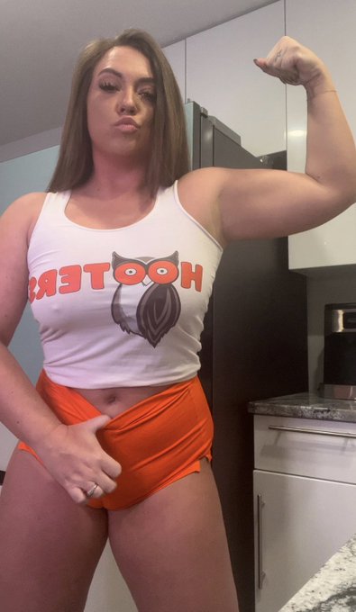 Strongest girl in porn. https://t.co/gKxuL3ZTP8<a href="/tag/tushytuesday"class="tags"><span>#tushytuesday</span></a>