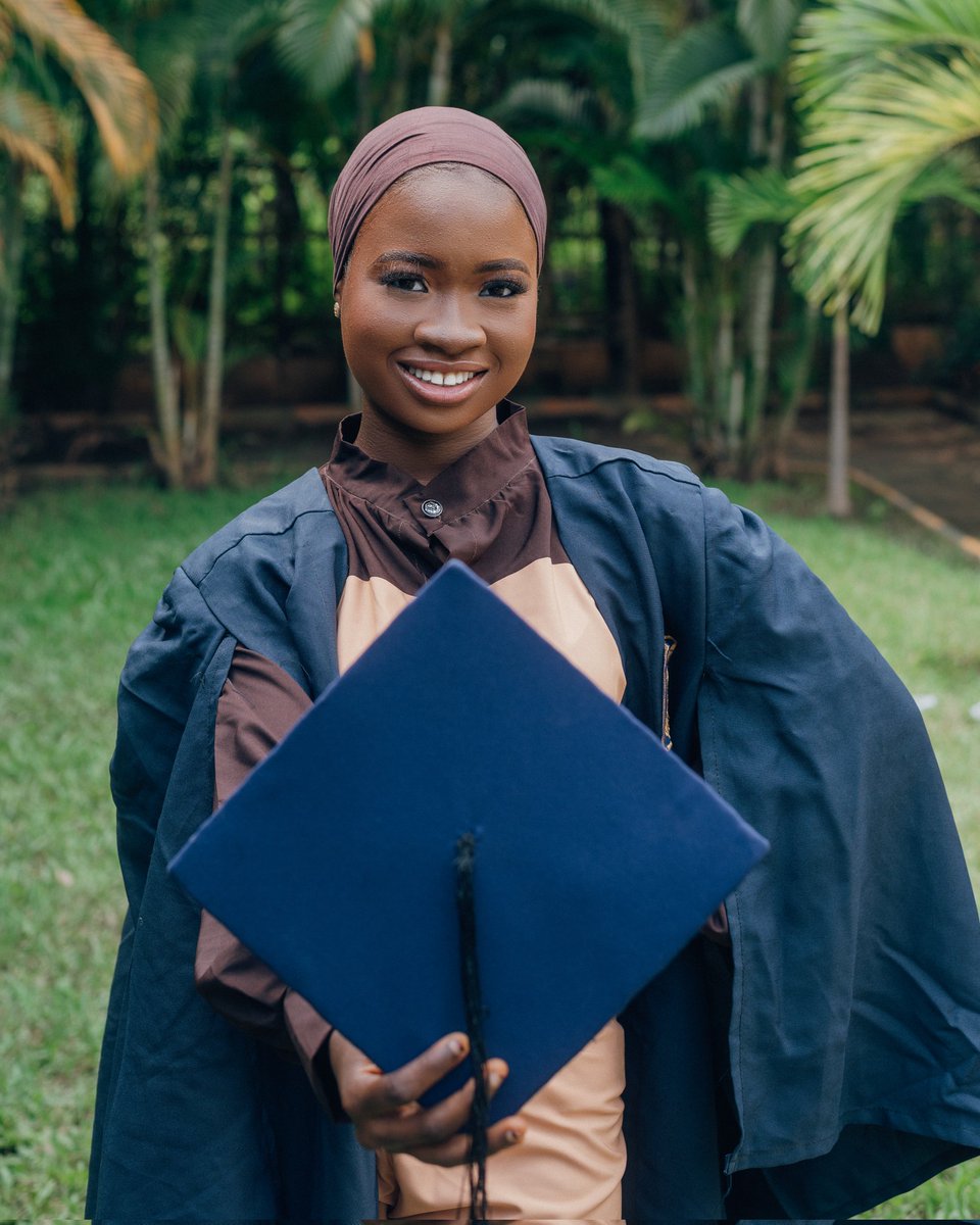 For the records🎊🎊
A graduate 🎓