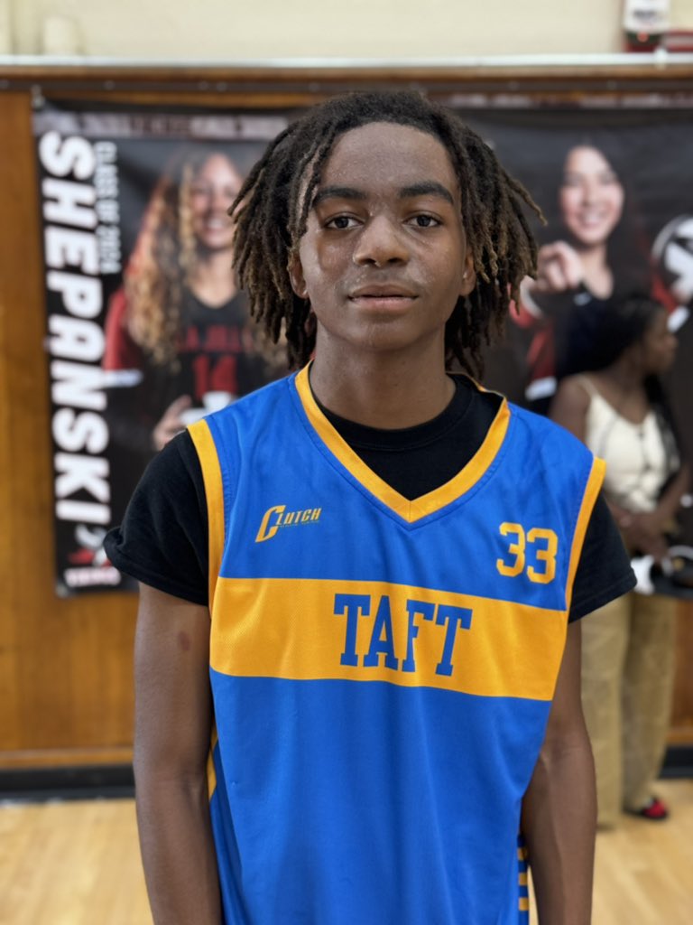 FullTimeHoops1's tweet photo. Taft overwhelms Bethune K-8 in the 2-7 Pacific Division matchup. Arguably the most athletic team so far today, 2029 G Keilon Wolf is a menace defensively. 
2028 G Arthur Minton is a sharpshooter and G Zaybrein Durant (nephew of former Hoover standout Nate Pearson) is a force. https://t.co/OgUDcaiQnV