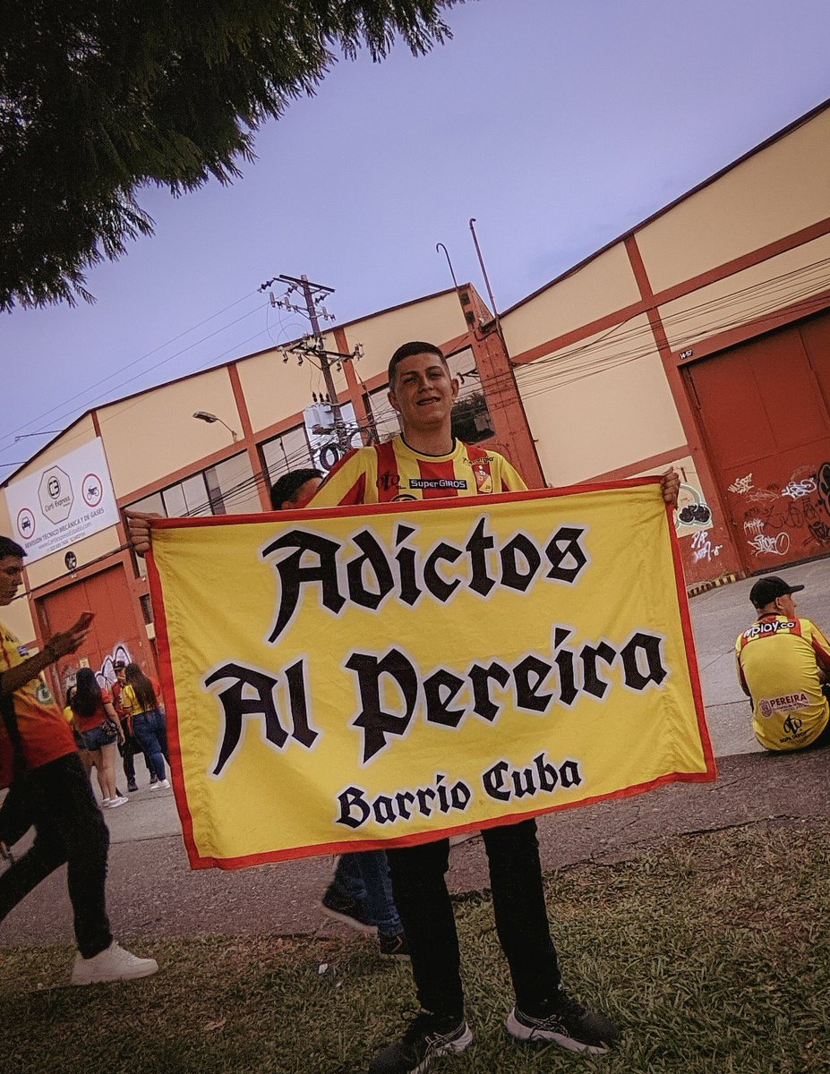screen_matecana's tweet photo. Secuencias de Cancha📸
(Pt 2) 

#EnElEjeMandaElLobo #EnElEjeMandoYo 

🐺💛❤️

¡VAMOS PEREIRA!
¡juntos podemos! 

EN EL EJE MANDA EL LOBO 🐺

Dale Depor 💛❤️

#LoboSurPereira
#CopaBetplay
#DeportivoPereira https://t.co/Ckwlwr9XLf