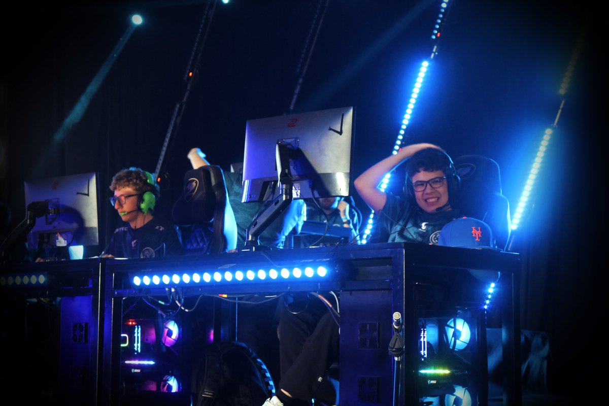 LOUD erde tweet media