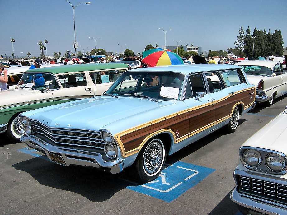 enviry's tweet photo. @halomancer1 the crumplezoned mind cannot fathom the beauty of being crushed to death in a woodie https://t.co/tFwIolC31r