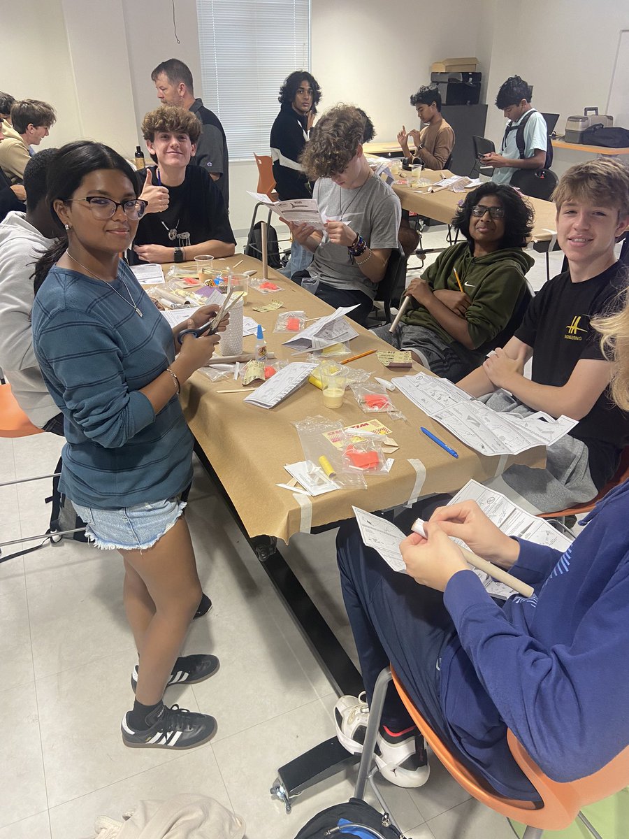 Laura Taylor tweet media