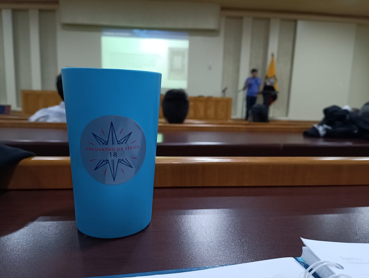 🌐Los Sistemas Complejos presentes en XVIII Encuentro de Física 🇪🇨.