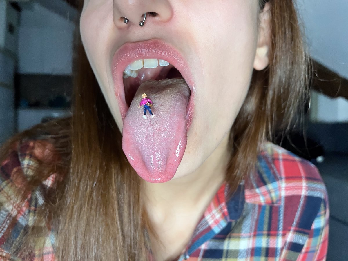 Food is served 
#vore