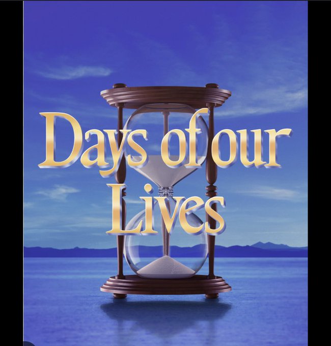 Can we just go back to seeing vag on Twitter and not political buttholes? https://t.co/8yOlnfmGgn<a href="/tag/jezebellebond"class="tags"><span>#jezebellebond</span></a>