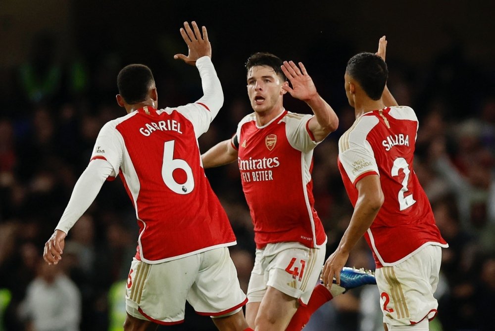 Fire1Football's tweet photo. What a crazy match. Chelsea 2-2 Arsenal!!! #flme #flback #cheouytin https://t.co/QWAvZ92cDo