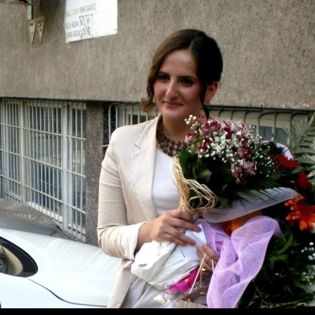 MelisaTeletovic's tweet photo. #NewProfilePic https://t.co/o6HWmTgBOS