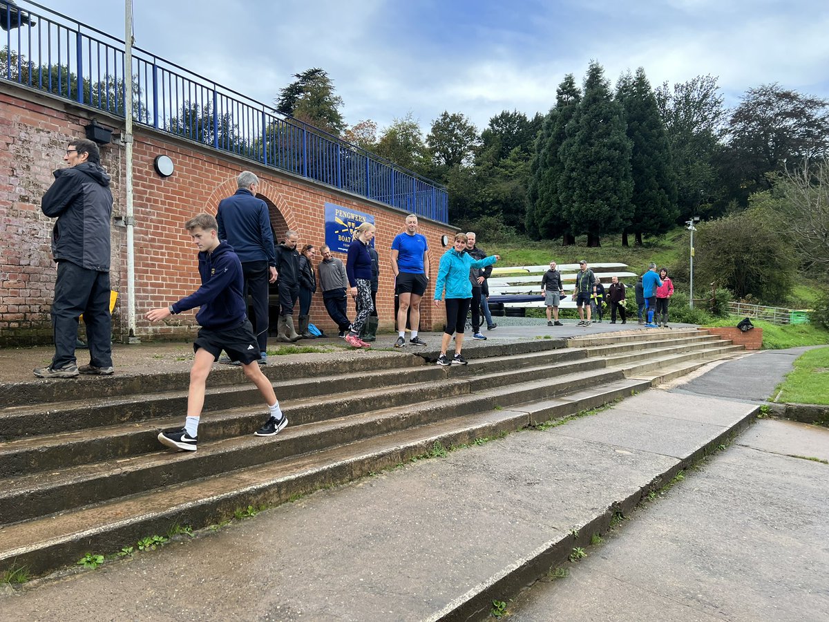 Great club turnout today getting everything ready for the river to do it’s worst, fingers crossed now