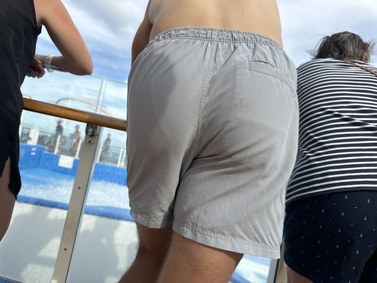 nutb4bed's tweet photo. #menspotted #hunk #stud #handsome #instahunk #heishot #errands #fitmen #fitnessmotivation #workoutmotivation #damnhefine #heishot 👣#sexymalefeet #malefeet #sexymaletoes #maletoes 👣#bromance #hotguys #fineass #bodygoals #bootygains #bodygoals #glouts #malebooty #guybooty 🍑 https://t.co/LcEH20VZTb