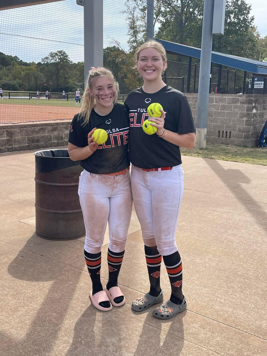 Great day of softball for Tulsa Elite 316 24/25. One loss one win and 3 homeruns💣💣💣🥎🥎🥎 bracket begins tmrw!! 2024 Kaylee Altman &amp; 2025 Ella Friederich