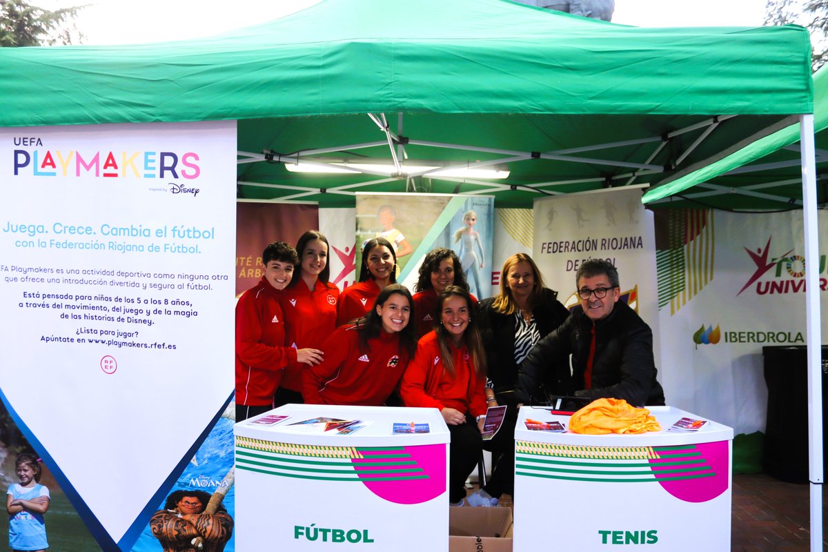 fedriojafutbol's tweet photo. 📸👩👧 Cómo hemos disfrutado en la jornada de inauguración del @Tour_UM. Por la igualdad, fomentando el deporte femenino. 

Y la @fedriojafutbol no ha faltado a la cita con su presidenta del Comité #FutFem, @EvaMadrid70; árbitras; y entrenadoras.

#CrecemosJuntas https://t.co/Rj7YjlTuEM