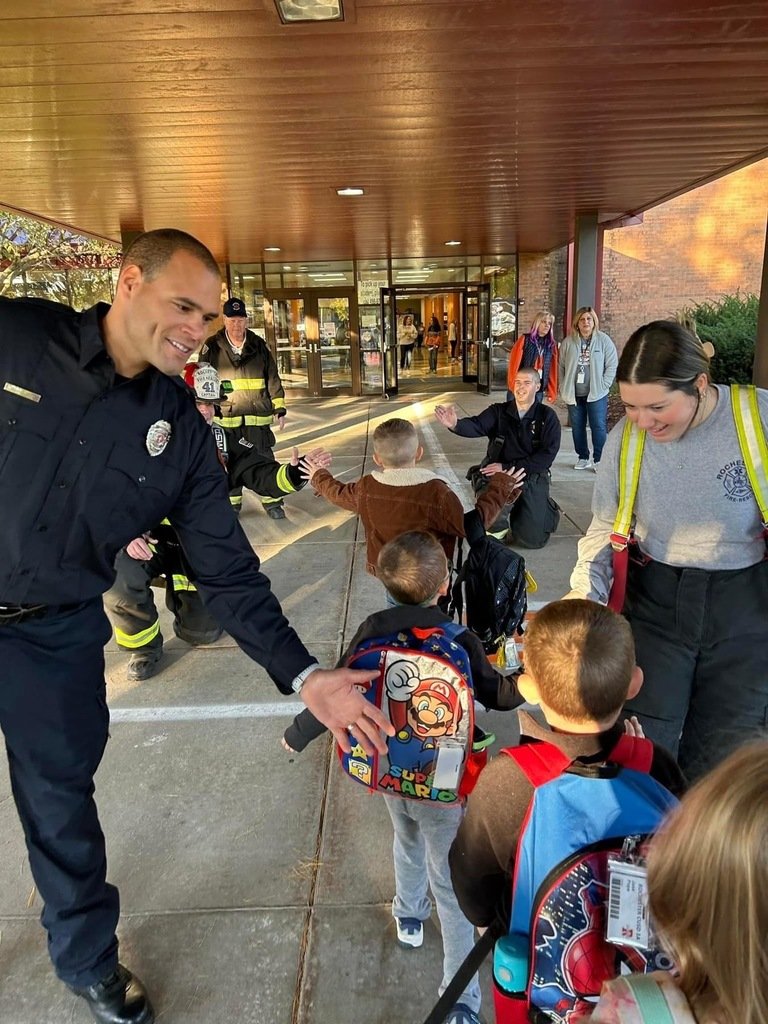 🚒🖐️ Exciting News! 🖐️🚒 Springfield Firefighters Local 37 &amp; Rochester Fire Protection Dist joined us at Rochester Elementary EC-1 for High 5 Friday! 🙌 Our little ones met local heroes, giving big High 5s! 👋 Thanks to our Firefighters for the special day! 🎉🔥