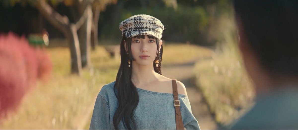 Doramiga__'s tweet photo. Na minha cabeça o final de #Doona foi esse, eles se reencontraram e ficaram juntos no final. No início do último episódio mostrou essa cena e não teve ela, então pra mim esse foi o final. #DoonaEp9 #DoonaNetflix https://t.co/ZG8Am7QkWI