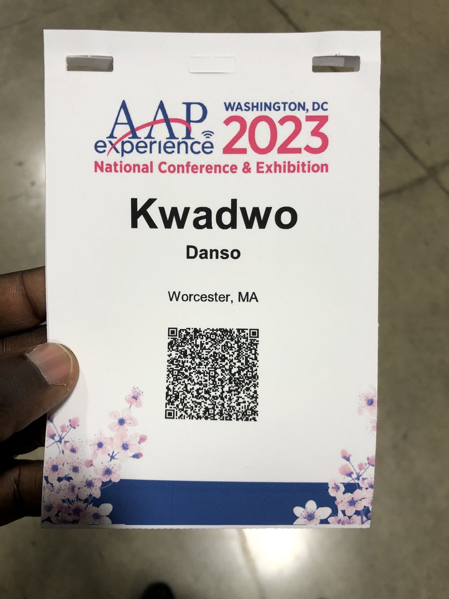 Apicus07's tweet photo. it’s an AAP experience 🤩. Come by my poster at C272. #AAP2023 #pedsmatch2024 #WashingtonDC https://t.co/GDneg0rFsG