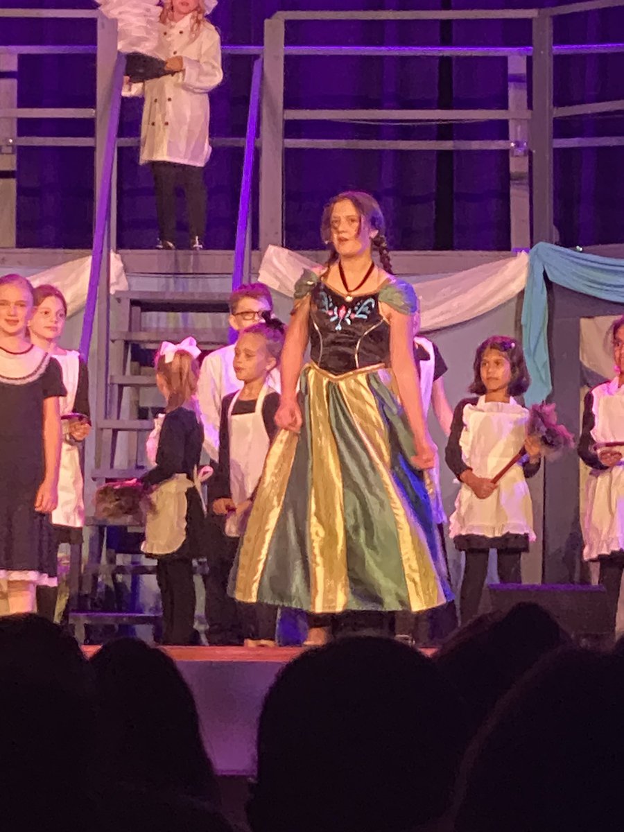 Laura Torrey tweet media