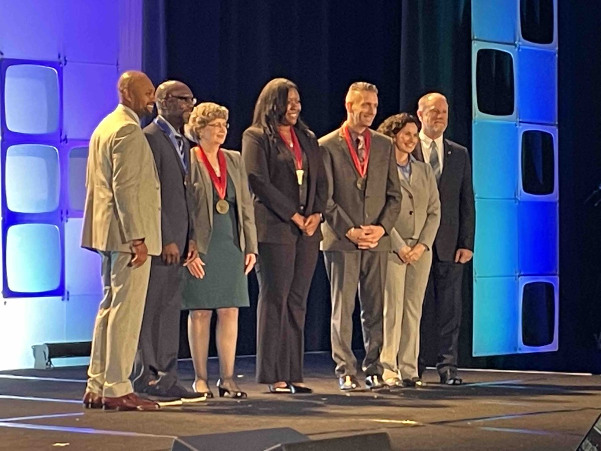 IllinoisASBO's tweet photo. Congrats to our president-elect Tamara Mitchell on being honored with her Eagle Award this morning at #ASBOACE23!  

We are so proud of her hard work and commitment that led to the highest award in school business!
#IASBO #InvestIgnite #EagleAward https://t.co/ytFcHj4dyJ