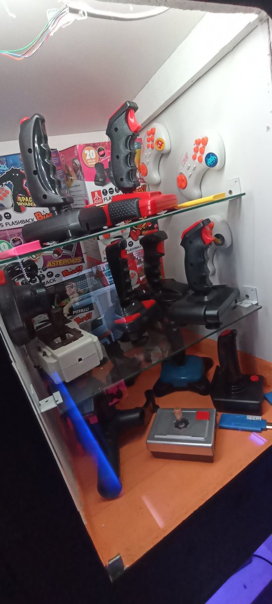 oldyzach's tweet image. Some #retro stuff for #retrogamers 😎