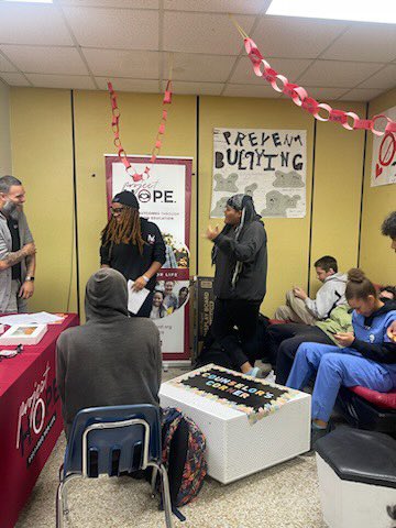 SouthridgeMiami's tweet image. as we prep to roar strong into #2023AntiBullyingWeek Spartan Student Services wishes to say thank you to @bestrongintl & the awesome Lunch & Learn workshops during last Weds #CounselorCorner 🧡❤️🧡
get ready for next week!