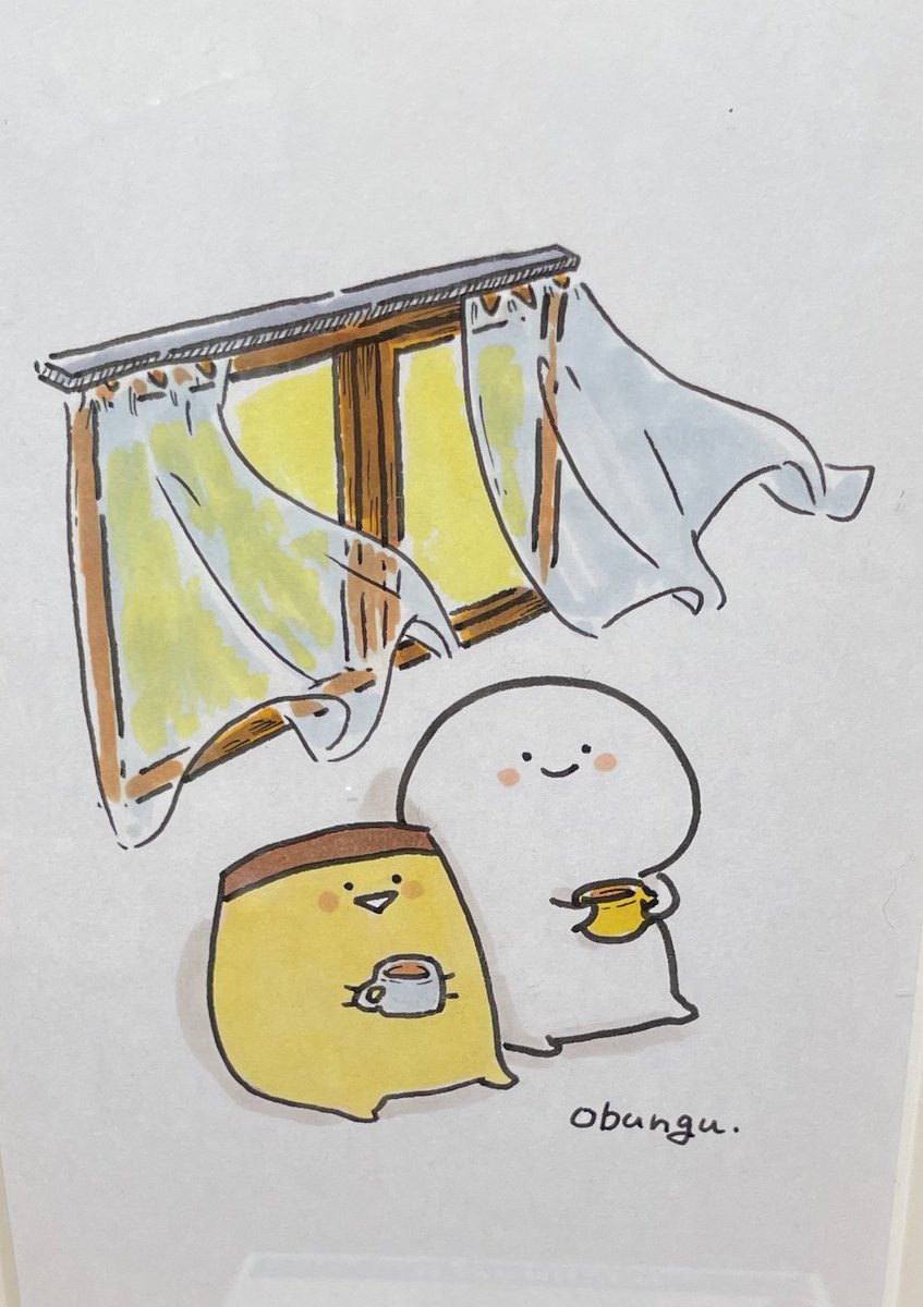 orh_bi's tweet photo. 懐かしくなって…今年の原画展と去年の原画展のお写真見比べてみました( *´艸`)♡

今も昔も作者さんのお文具さんたちへの愛情が線の1本1本から感じ取れるから、こんなに温かい気持ちになるのかなぁ。

絵心のない私ですが、少しずつ色味を重ねて表現されている優しい色使いとか、心もほんわか♡ https://t.co/G5jlxTUwEu