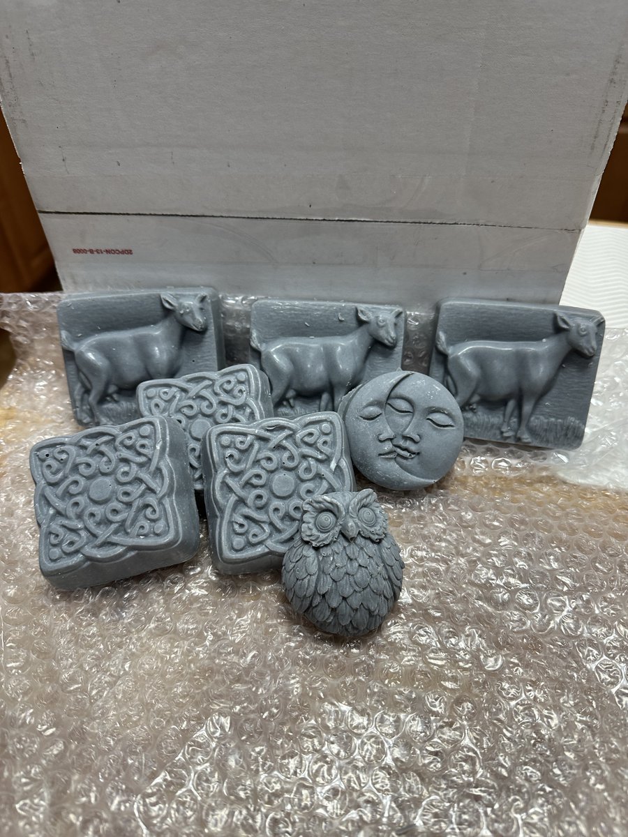 I hope you're not sleeping on these fantastic soaps made by @coldantlerfarm She makes goat soaps; these are the charcoal version. They are the only soaps my husband will use on his face. Aren't they beautiful? (They make great gifts too)🙂🐐🦉Thanks Jenna!