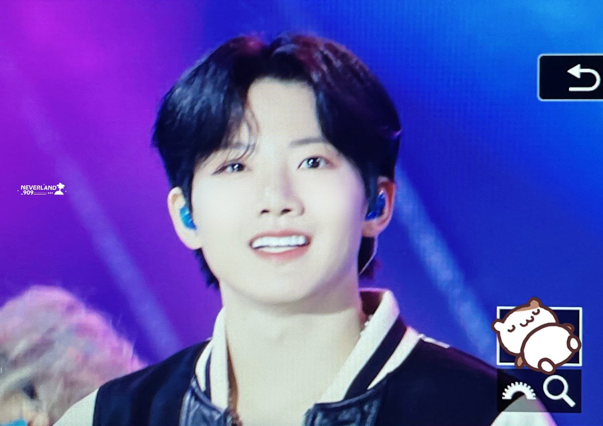 neverland_909's tweet photo. 231021 부산 원아시아 페스티벌

#준규 #JUNKYU #ジュンギュ #TREASURE https://t.co/s73xy25dtZ