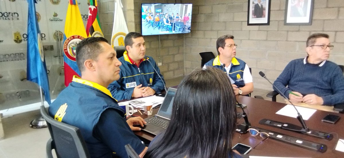 OGRDSantander's tweet photo. En el X Consejo Departamental de Gestión del Riesgo, socializamos los resultados del XI Simulacro Nacional de Respuesta a Emergencias y se conocieron los eventos naturales que han afectado al departamento.👇🧵 https://t.co/D5vm6o7jZc