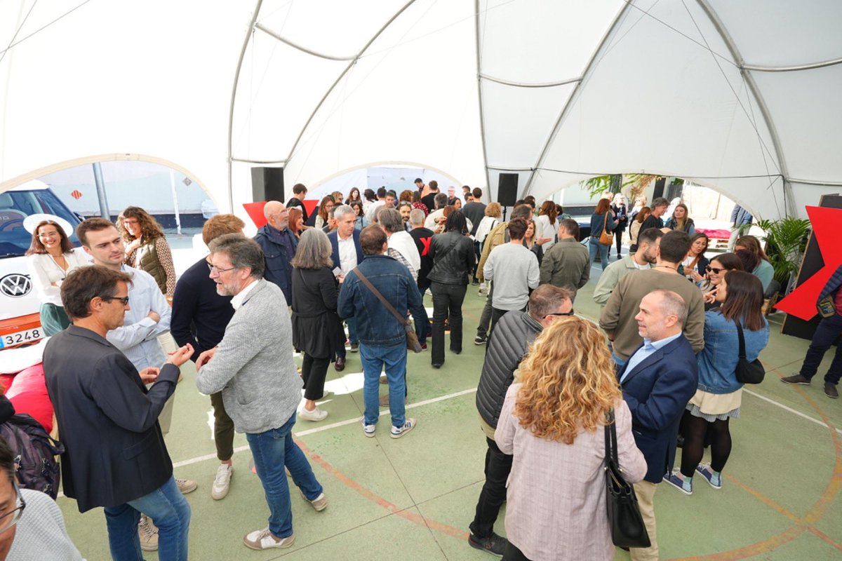 tedxigualada's tweet photo. ❌ Avui som més de 320 persones al Teatre Ateneu per escoltar a 7 experts i referents i ens acompanyaran en un nou viatge per aprofundir les seves experiències, visions i idees en diverses matèries com l’astrologia, la ciència, la psicologia, la comunicació, la tecnologia o l’art https://t.co/afdijqIsh9