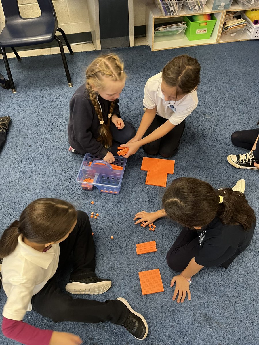 MrsDelleMonache's tweet photo. Representing different numbers with our friends using base ten blocks! https://t.co/DYHpvk7UBo