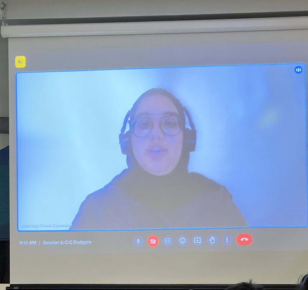 MrB_Rodgers's tweet photo. This week, my Ss had the opportunity to connect with an amazing @KidsHelpPhone counsellor to learn about the services they offer, who you can talk to if you need help, and get answers to questions they had! Such a great way to connect Ss with our community resources! @CRWPS https://t.co/UHOHvW5FF2