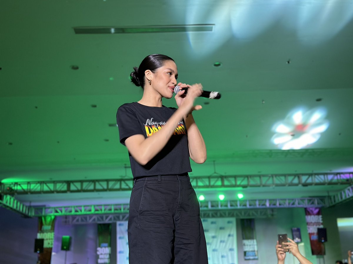 JRBcreativeprod's tweet photo. Jane Oineza sa KCC Mall de Zamboanga para sa #NagAapoyNaCaravan!β€οΈβπ₯
#NagAapoyNaDamdamin Weekdays, 3:15PM na simula ngayong Lunes sa Kapamilya Channel, Kapamilya Online Live, iWantTFC, TFC, A2Z at TV5!π₯
#JRBCreativeProd
#NNDAtKCC https://t.co/fXQiylHLiX