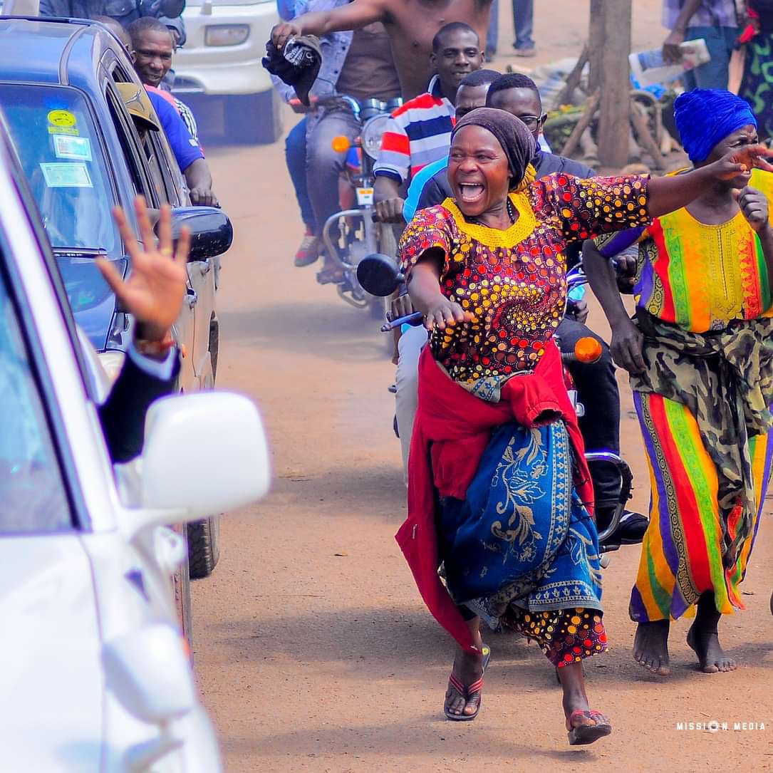 Guardian’s happiness after knowing that her son’s team has been nominated to participate in the Alumni league! <a href="/BosaLeague/">Bosa League</a>.  #Season1

<a href="/welitravel/">Weli Travel</a> is the way✈️✈️