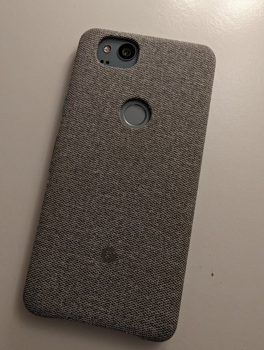 MoervYO's tweet image. Updating my Pixel 2 to the latest #LineageOS build. It still works really well after all those years. Sad that Google dropped the support so early. #TeamPixel