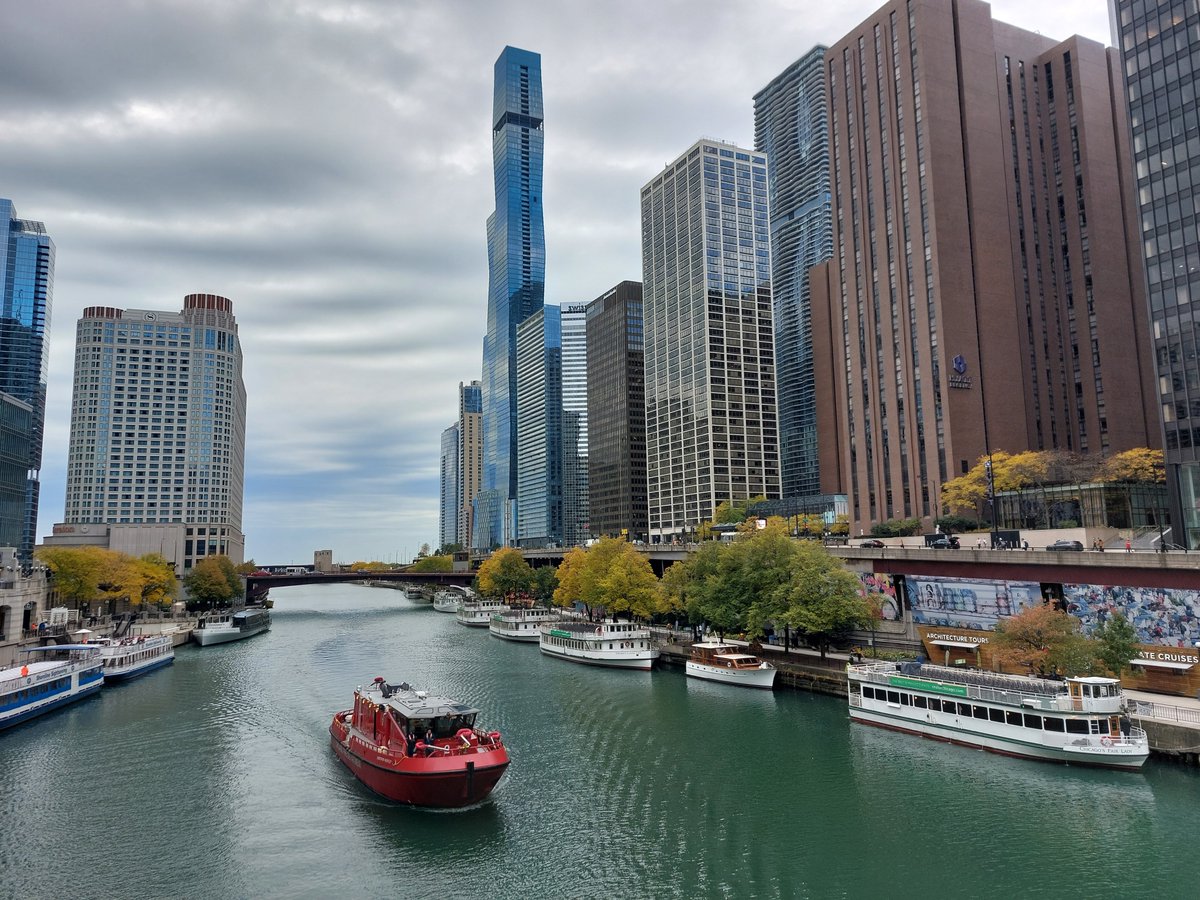 Goodmorning, people <a href="/ASTMH/">ASTMH</a>, today @bluxlon and I will host session 131 on 'The influence of arboviruses on the mosquito's journey from host-seeking to blood-feeding'. We've gathered an amazing panel of speakers! <a href="/sofaltavaeu/">Roenick</a>, @DougBrackney. See you at 12.45, Regency Ballroom C.